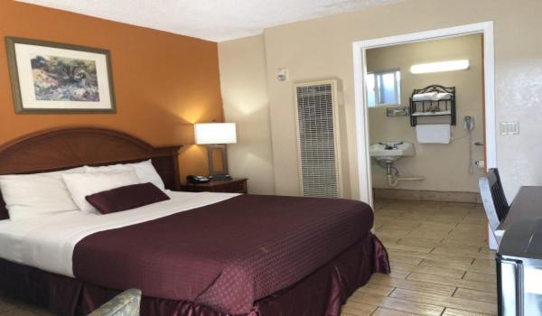 Hotel Hollandinn And Suits