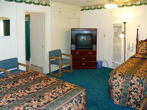 Hollandinn And Suits 2* Morro Bay