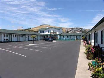 Hollandinn And Suits Hotel