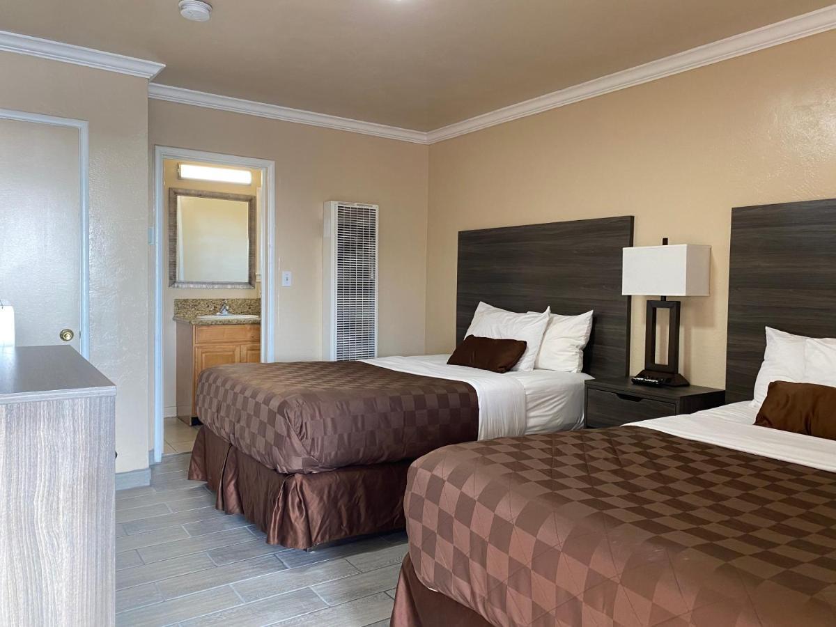 Hotel Hollandinn And Suits